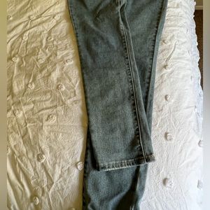 Levi Skinny Jeans - size 8